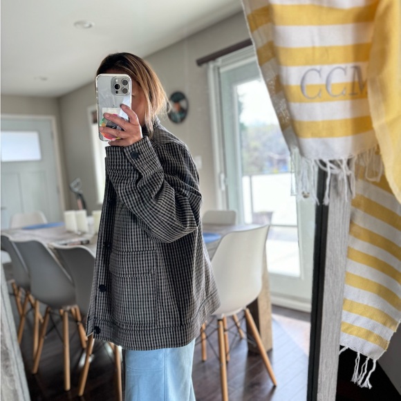 Like new H & M man plaid jacket in large - Picture 4 of 11